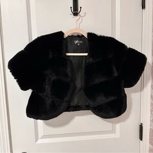 Chic Black Faux Fur Shrug